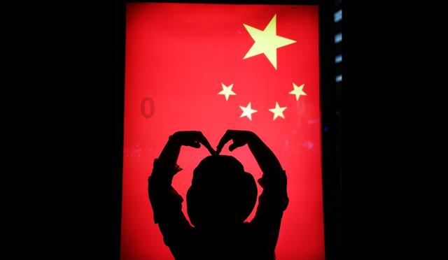 儿童团队寒假出行 有事可打航空热线